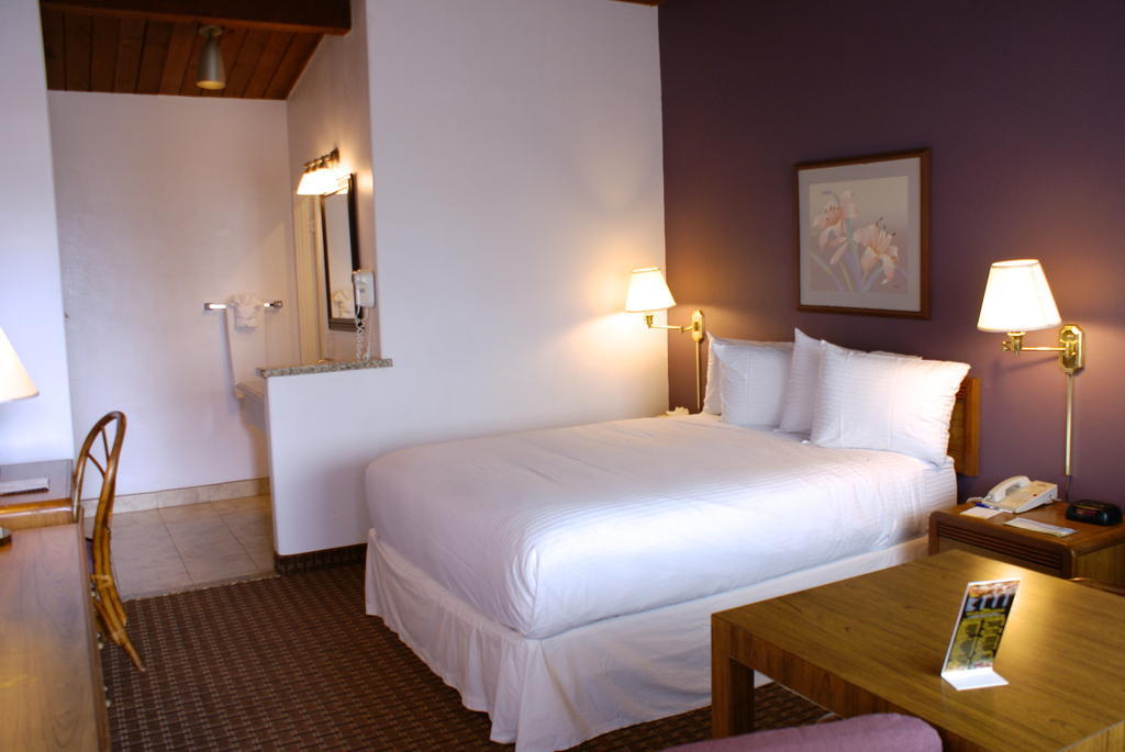 Days Harbor View Hotel San Diego
