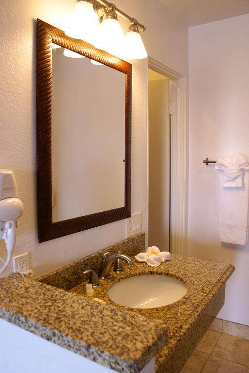 Hotel Days Harbor View 2*