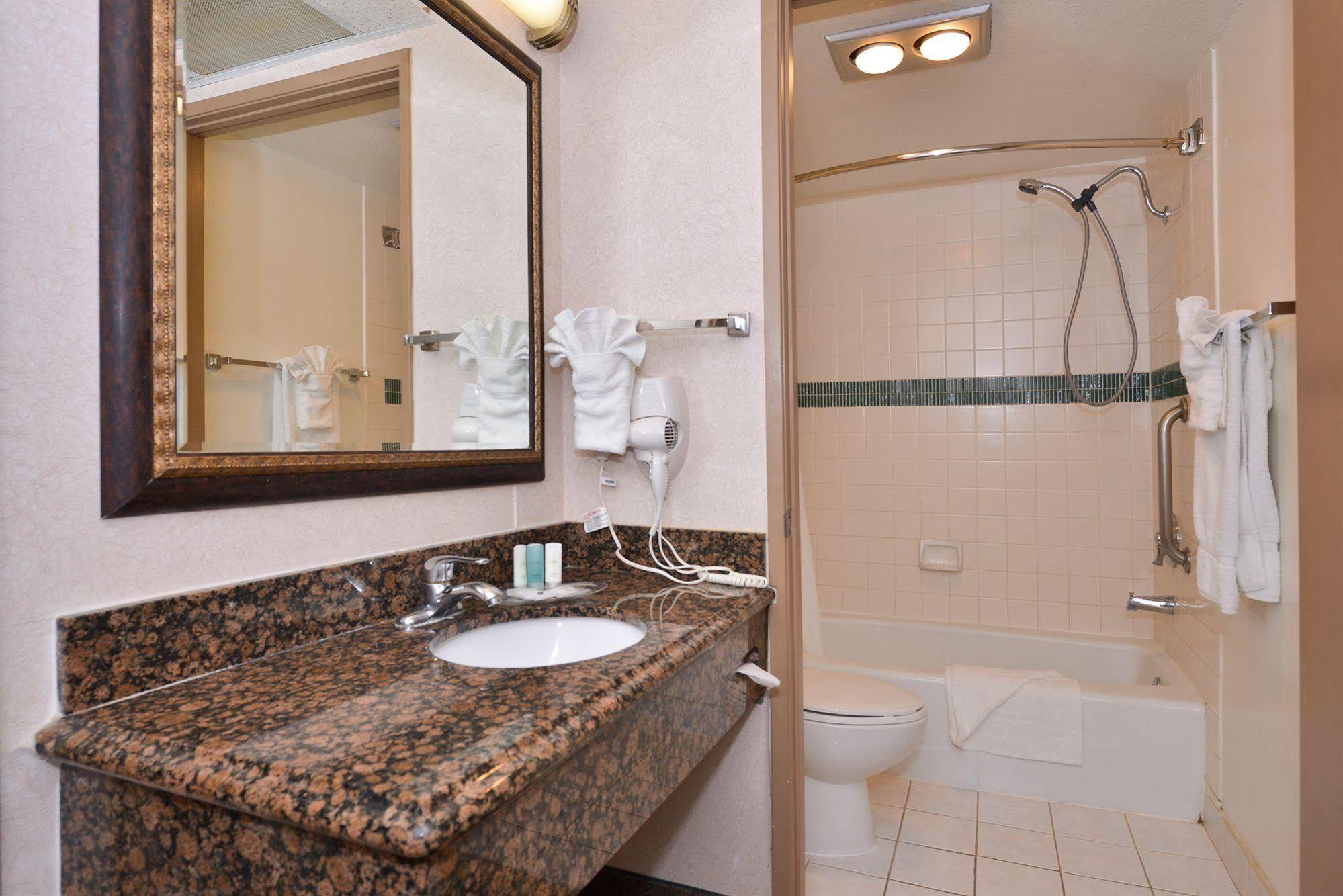 Hotel Homewood By Hilton Central 3*