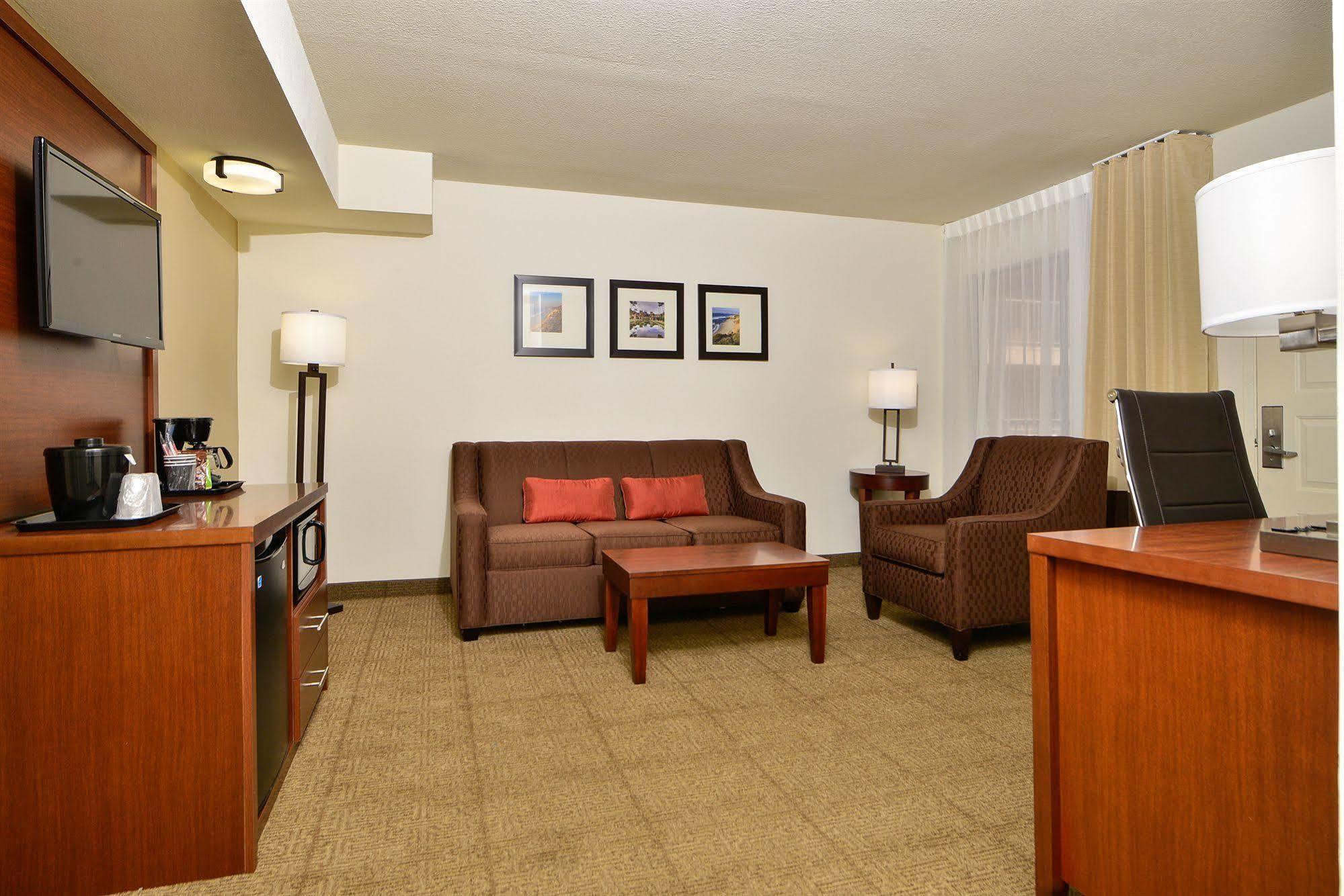 Homewood By Hilton Central 3*