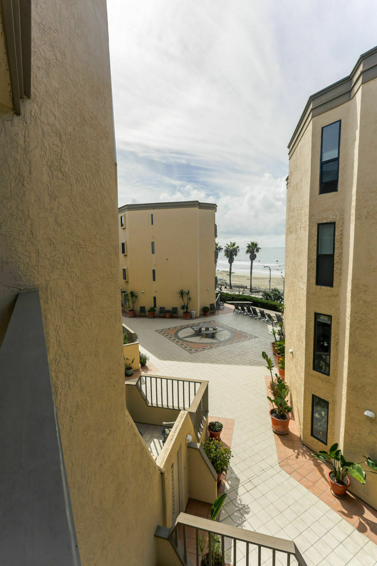 Apartment Oceanfront 2br In Pacific By Sonder San Diego