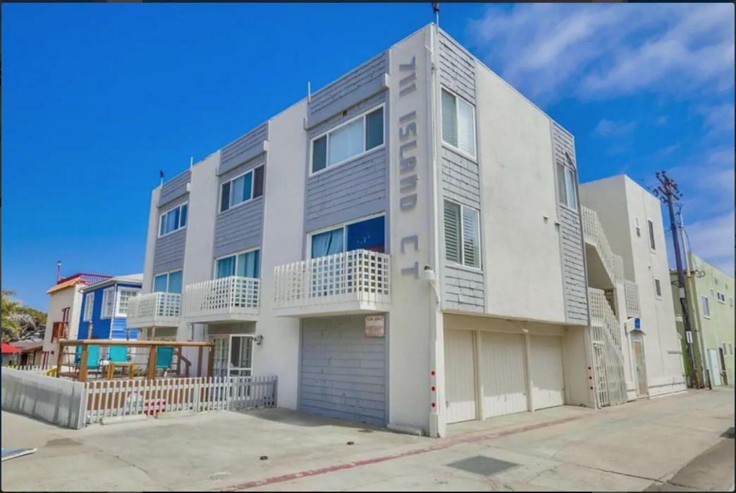 Fantastic Mission Steps To The Apartment San Diego