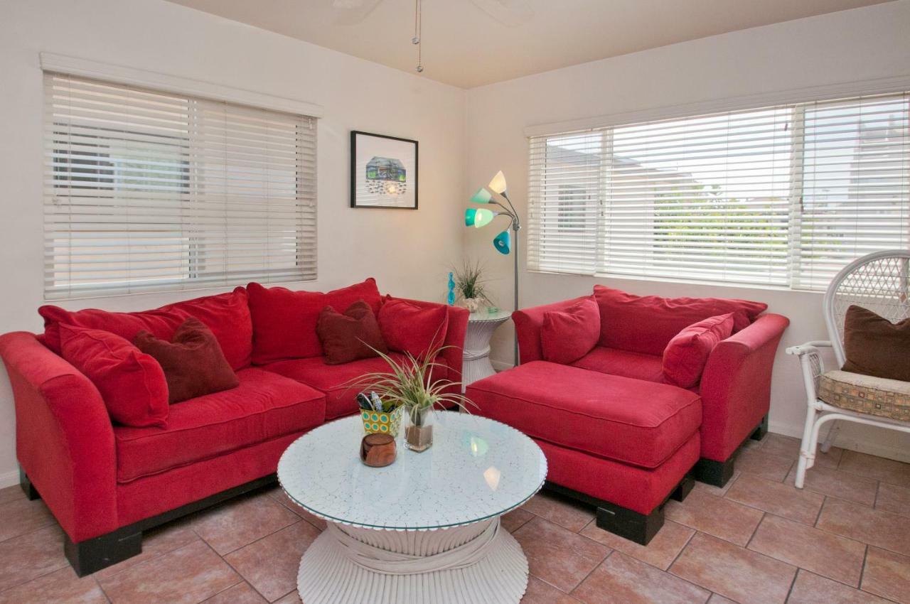Rosewitha's Beach Hideaway Holiday home *