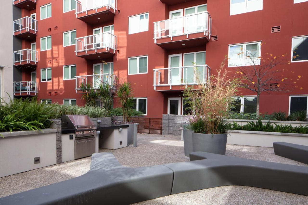 Apartment Lyric |