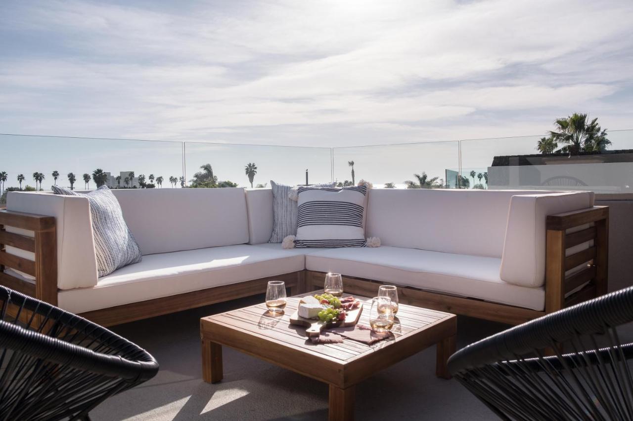 Iris By Avantstay - Modern W/ 3 Patios & Rooftop Views Holiday home *
