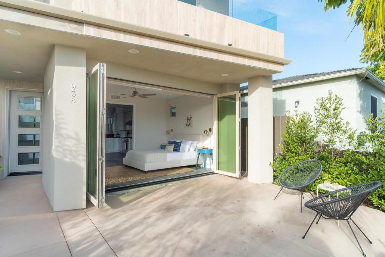 Holiday home Iris By Avantstay - Modern W/ 3 Patios & Rooftop Views