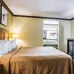 Quality Inn San Diego I-5 Naval Base