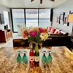 Ocean View Luxury Condo Oceanfront And Pool