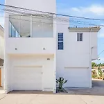 Ocean View Gem With Rooftop Deck And Hot Tub