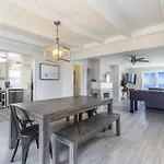 Oceanfront Paradise - Spa, Pet-Friendly, Fast Wifi, Parking & Dream Views