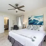 Oceanfront Paradise - Spa, Pet-Friendly, Fast Wifi, Parking & Dream Views