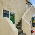 Manhattan Shores 1B