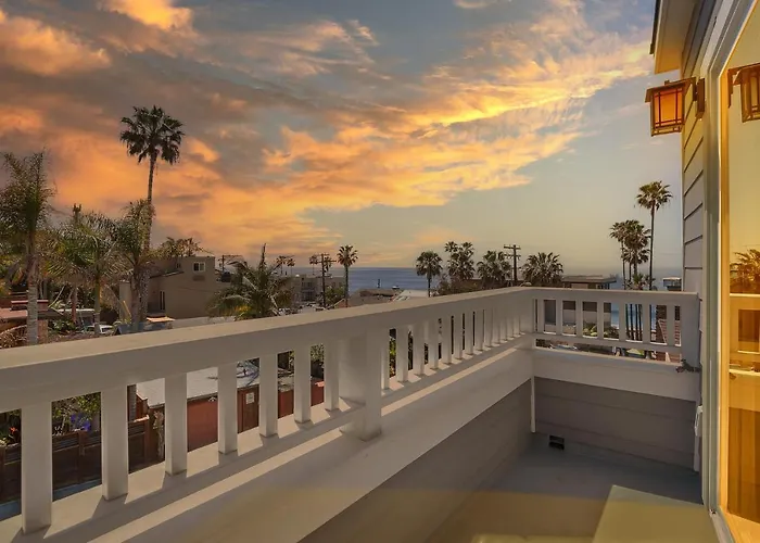 Coastal Retreat Near The Beach W Panoramic Ocean Views, Rooftop Deck, & Firepit