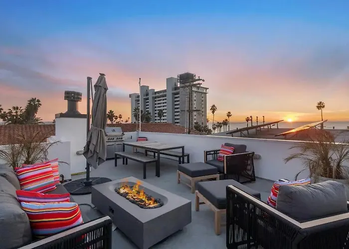 Ocean View Gem With Rooftop Deck And Hot Tub