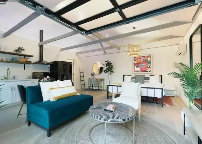 Quaint Studio For 2 In The Heart Of Little Italy