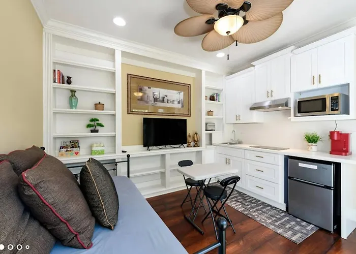 The Black And White Suite At Torrey Highlands