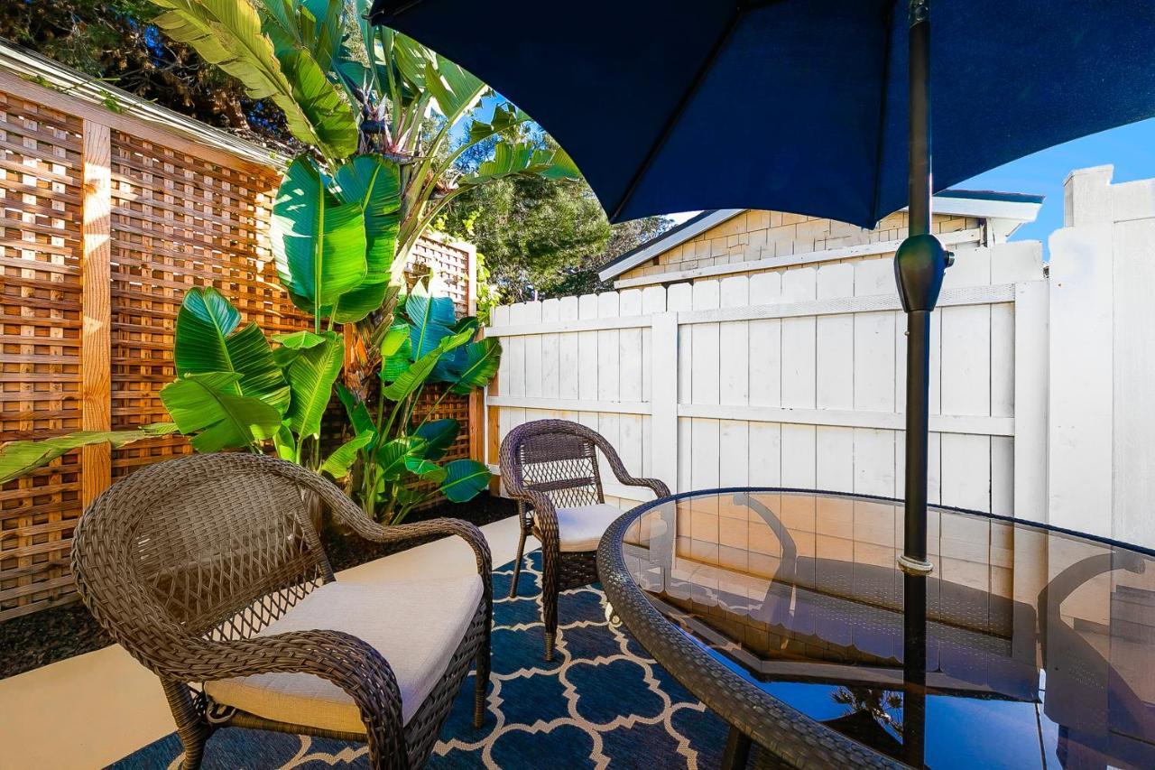 Beachy Bright Studio *
