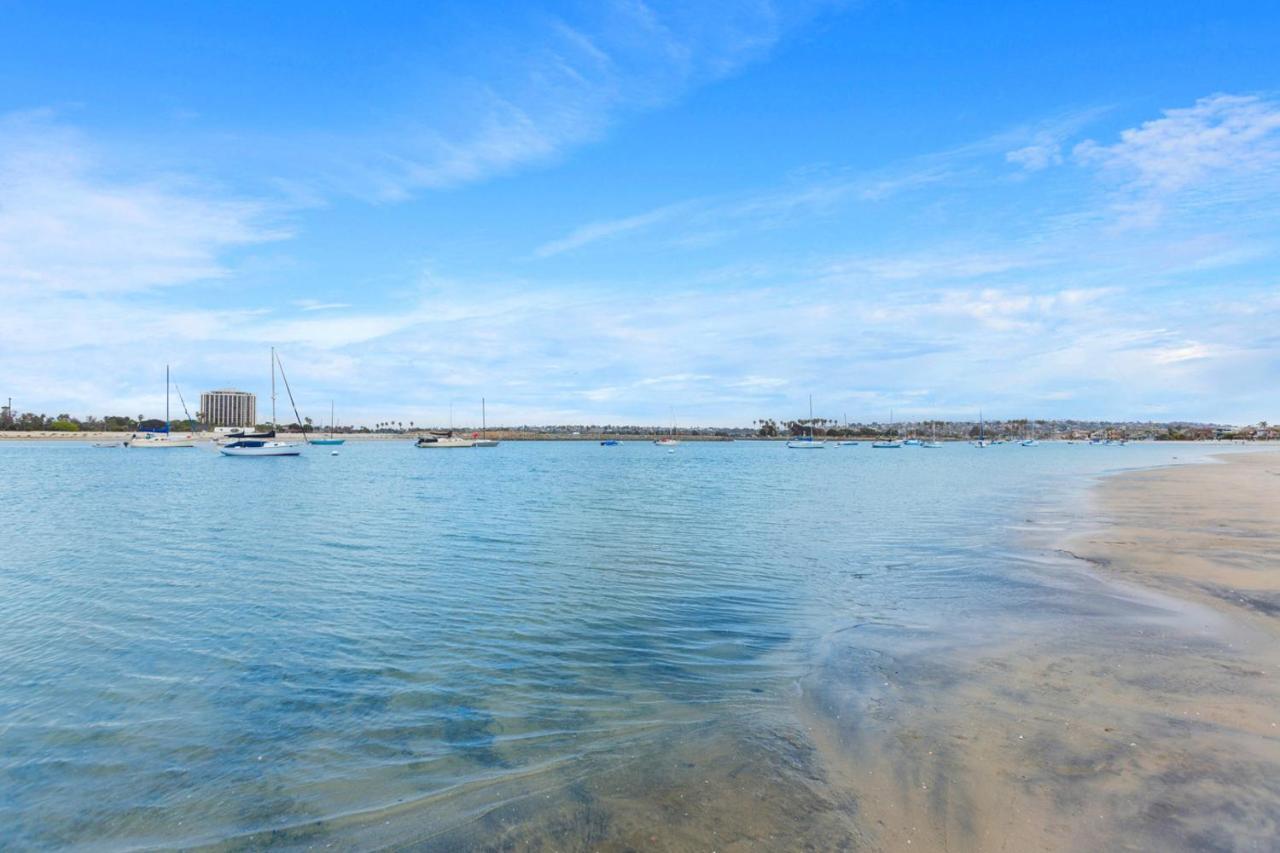 Holiday home Highly Rated Beach! 3bd 2ba Ac Luxury King Beds!