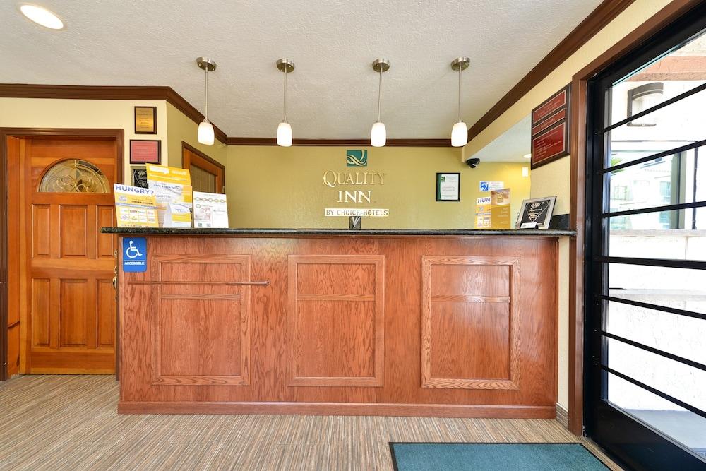 Quality I-5 Naval Base Inn