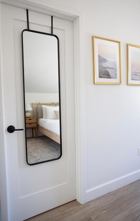 Sophisticated, Beautiful, Modern, King Bed * San Diego