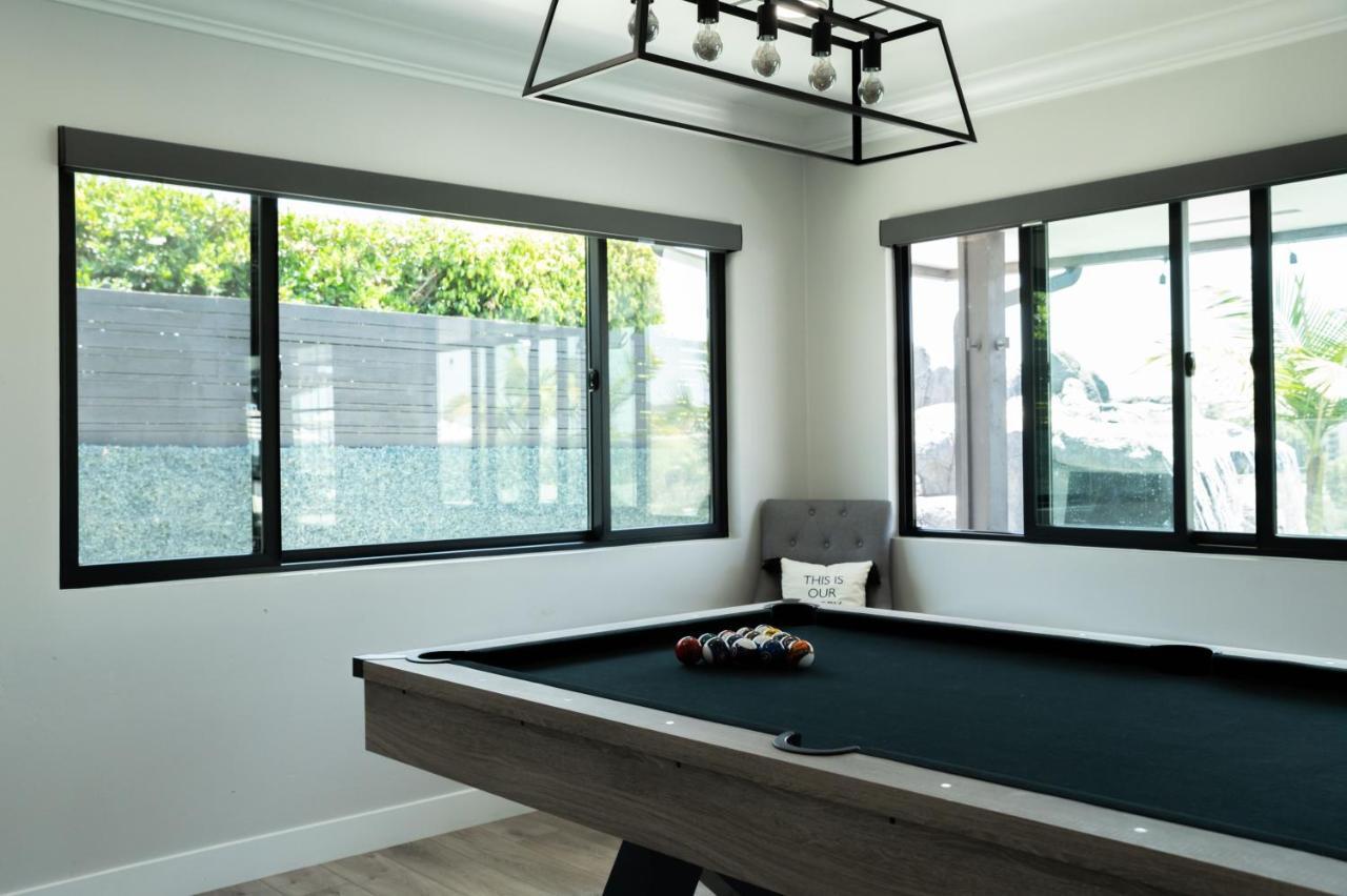 New Modern Luxury Estate - Pool, Slide, Grotto San Diego