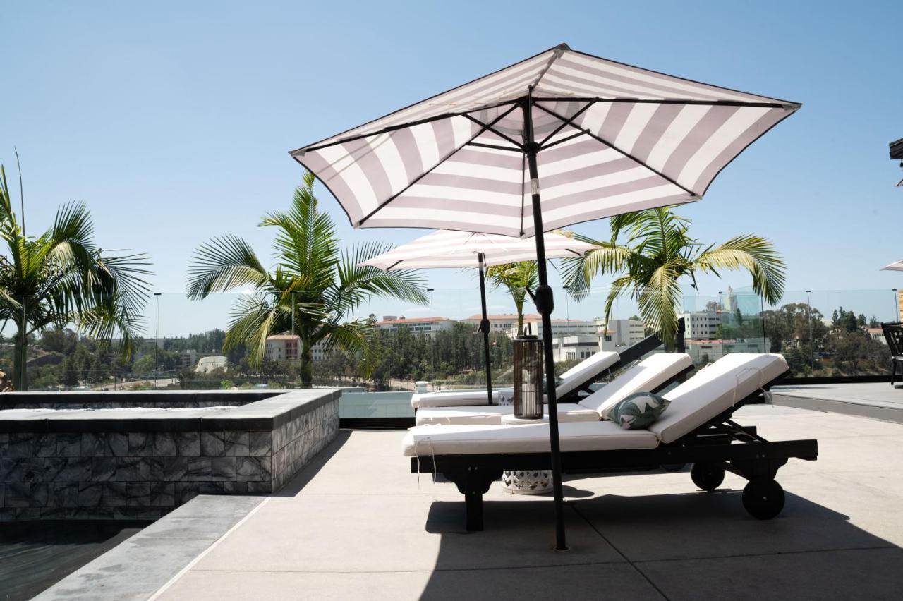 Holiday home New Modern Luxury Estate - Pool, Slide, Grotto