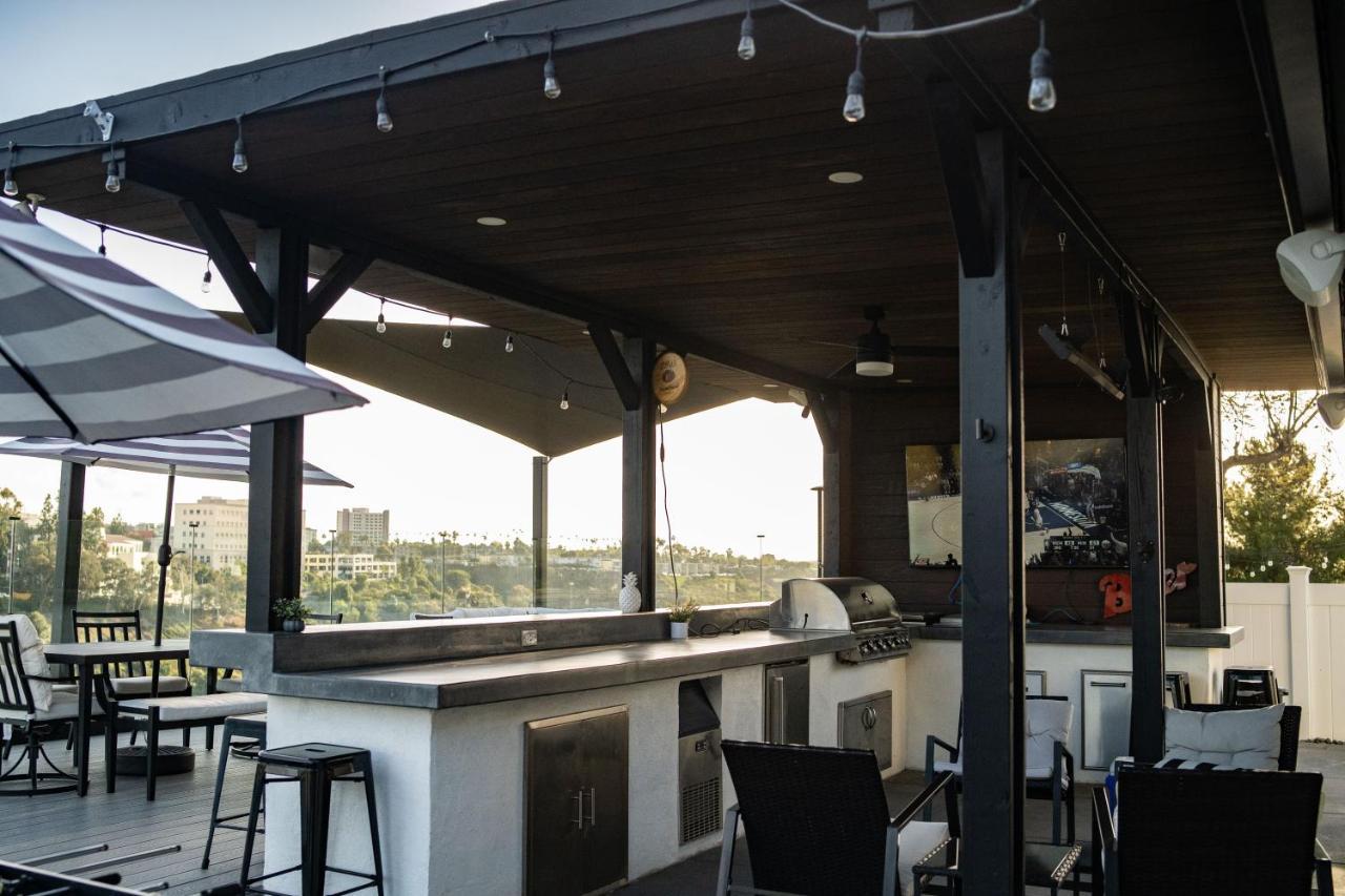 New Modern Luxury Estate - Pool, Slide, Grotto San Diego