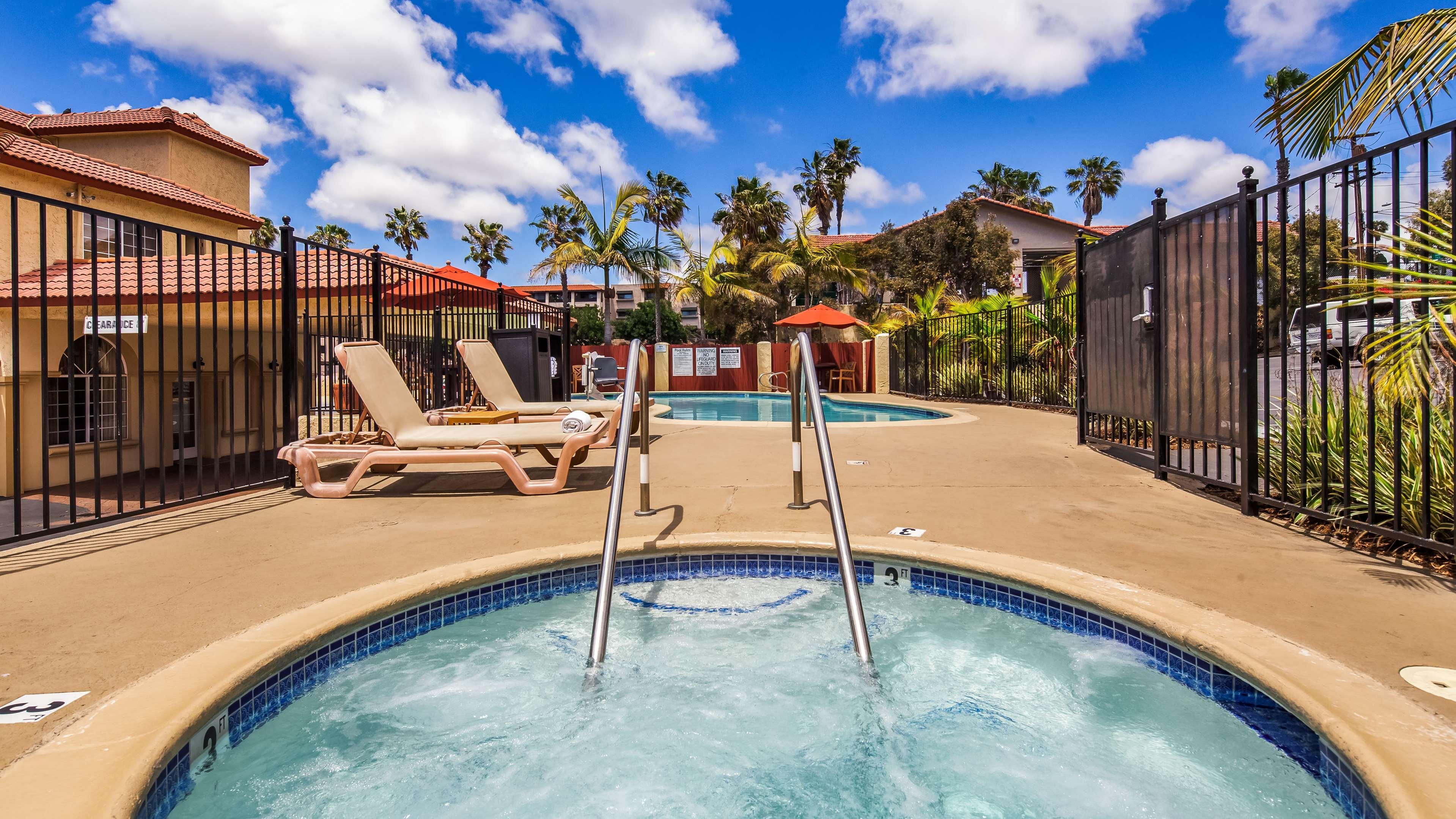 Western Mission Bay 3*