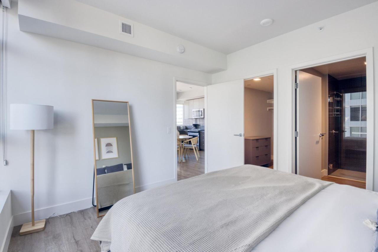 Gaslamp 2br W Gym Sauna Wd Nr Shops San-1 * San Diego