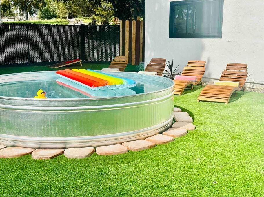 Luxurious - Gameroom - Cowboy Pool