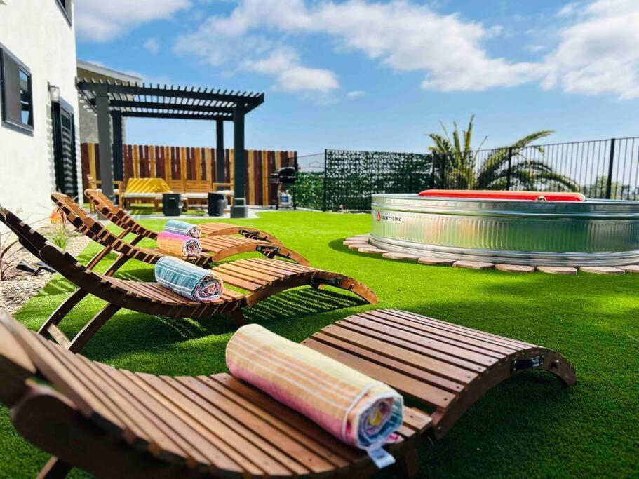Luxurious - Gameroom - Cowboy Pool San Diego