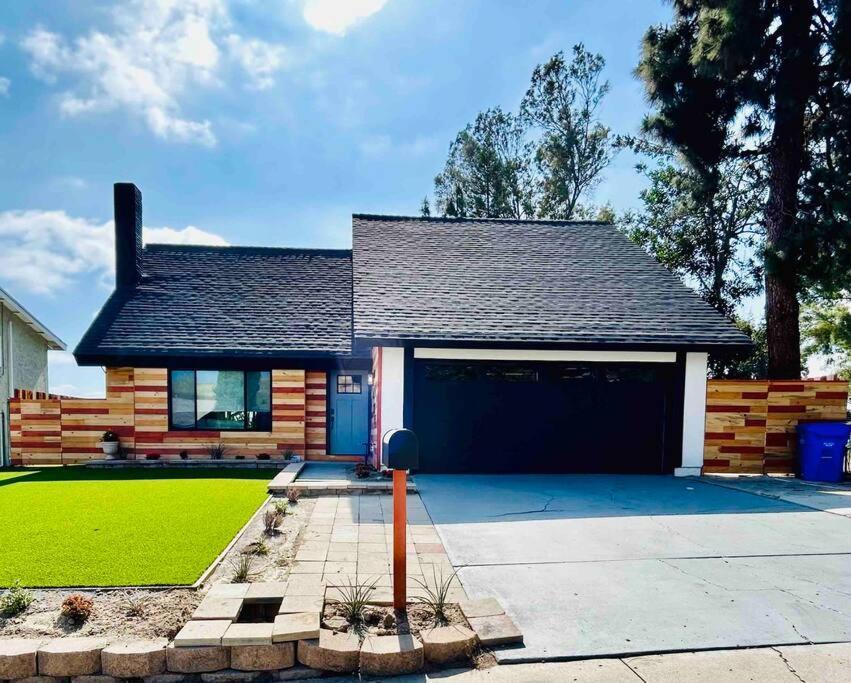 Villa Luxurious - Gameroom - Cowboy Pool San Diego