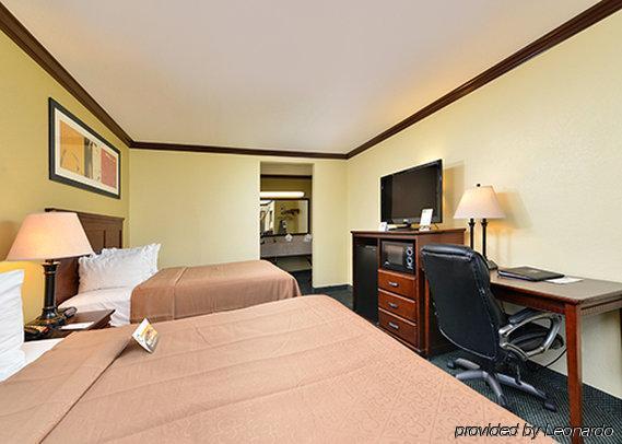 Quality I-5 Naval Base Inn