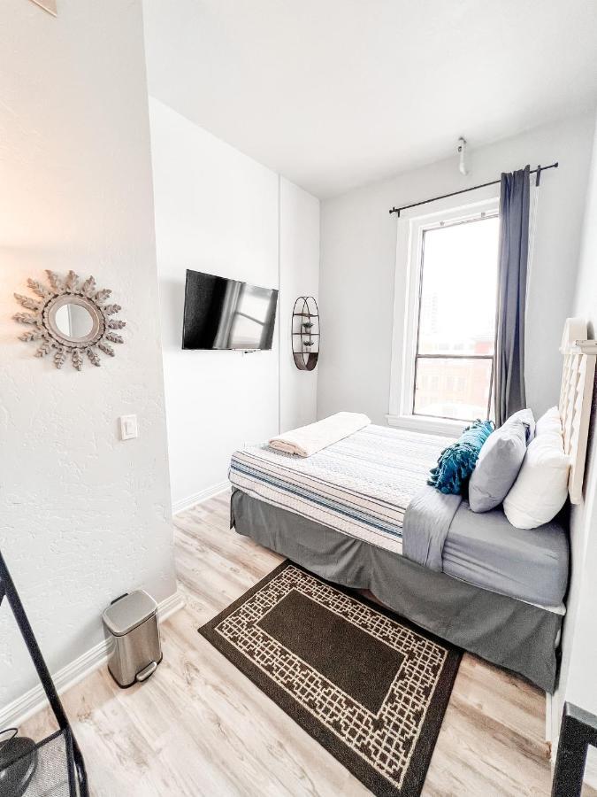 Gaslamp 2bdrm - W Parking & 4 Beds #404 * San Diego