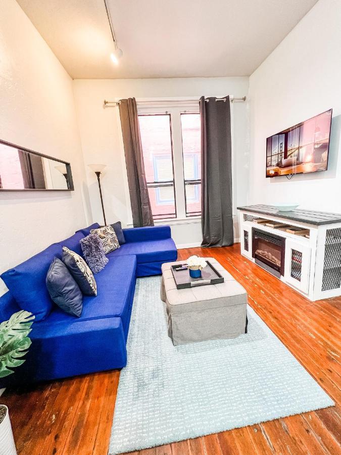 Gaslamp 2bdrm - W Parking & 4 Beds #404 Hotel San Diego