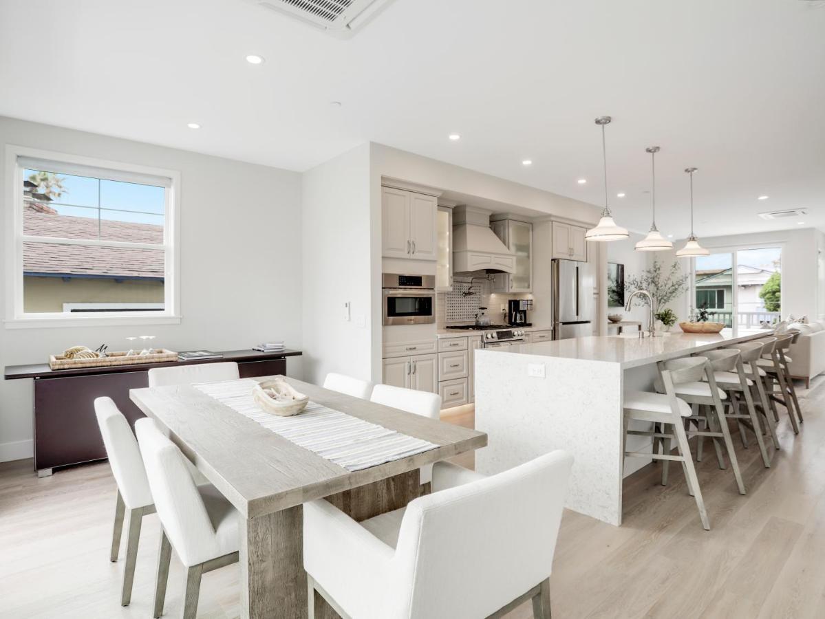 Сasa de vacaciones Coastal Retreat Near The W Panoramic Ocean Views, Rooftop Deck, & Firepit San Diego
