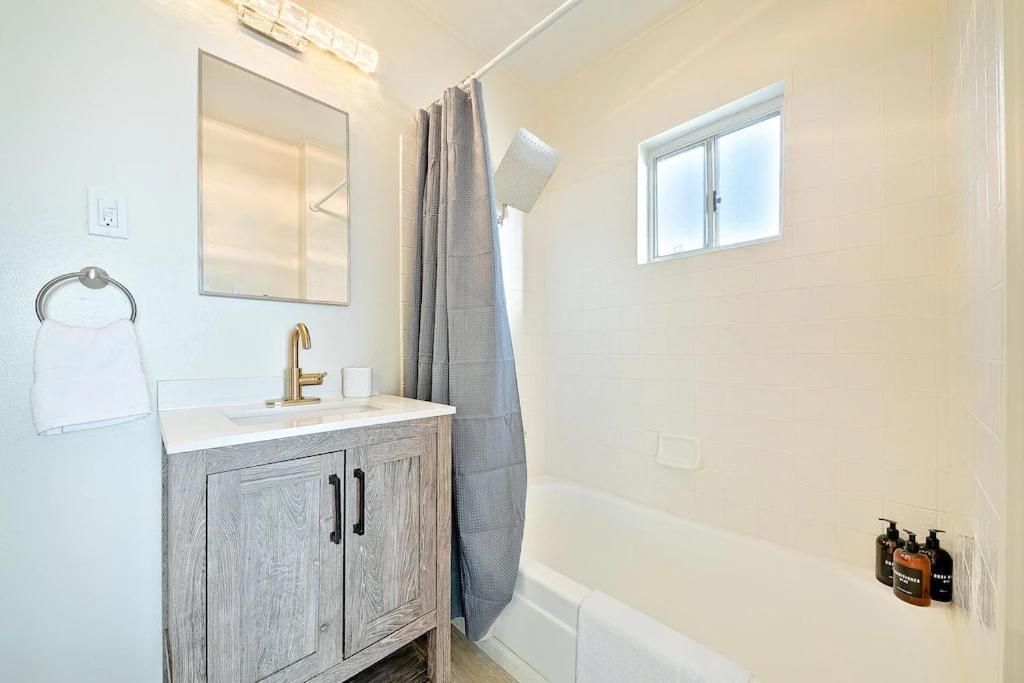 Oceanfront Paradise - Spa, Pet-friendly, Fast Wifi, Parking & Dream Views San Diego