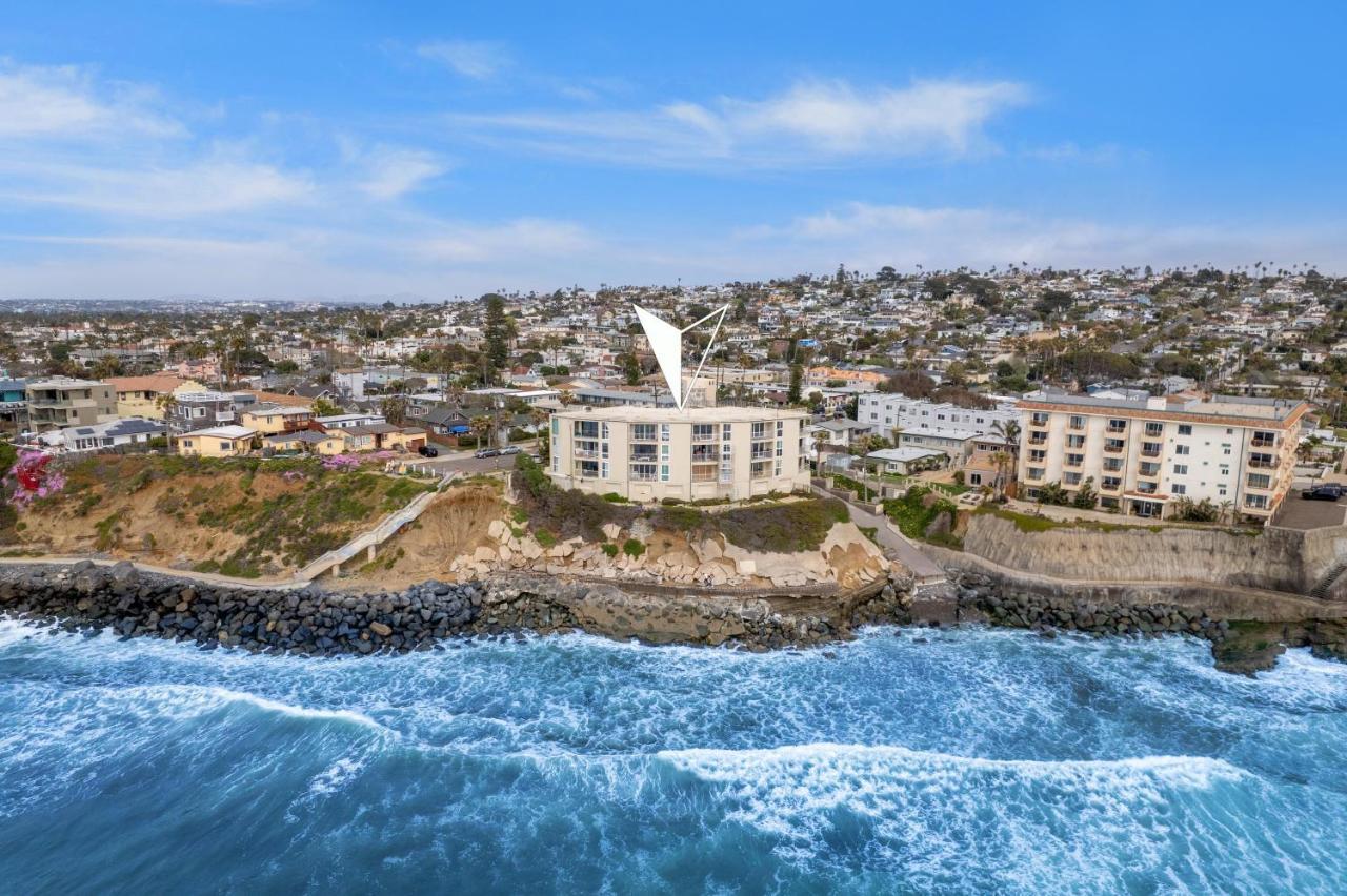 Sunset Cliffs Lookout - Ocean Front Luxury Holiday home *