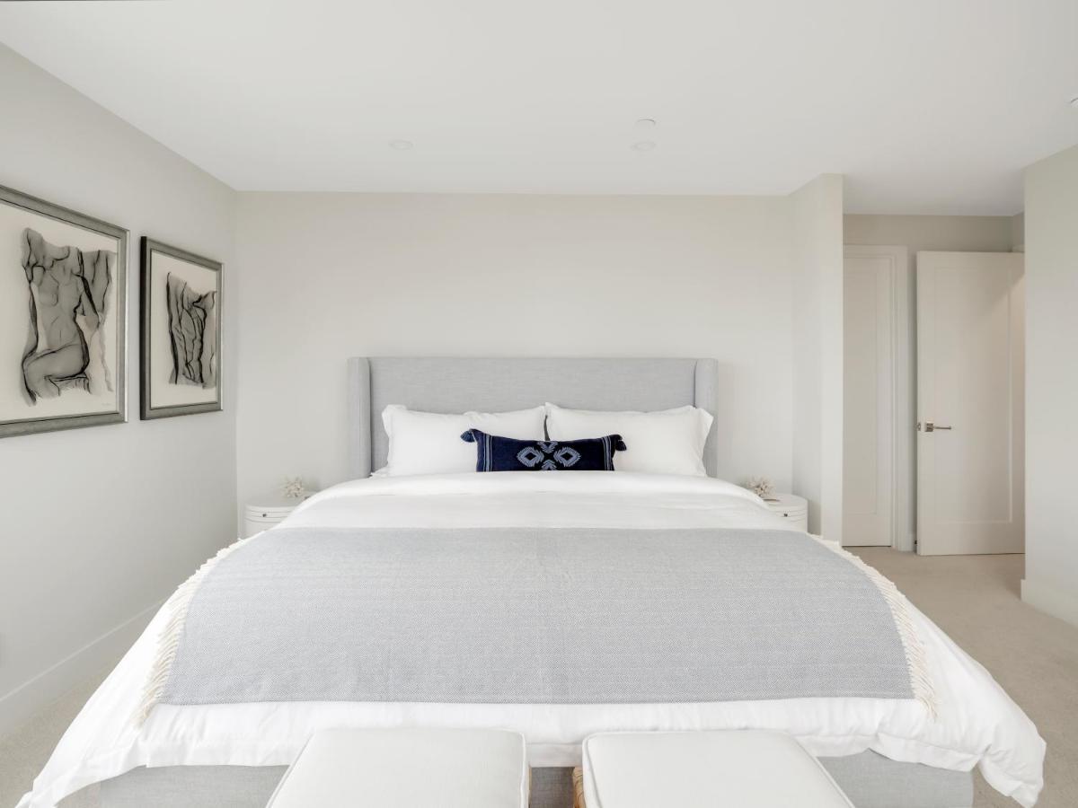 Coastal Retreat Near The W Panoramic Ocean Views, Rooftop Deck, & Firepit *