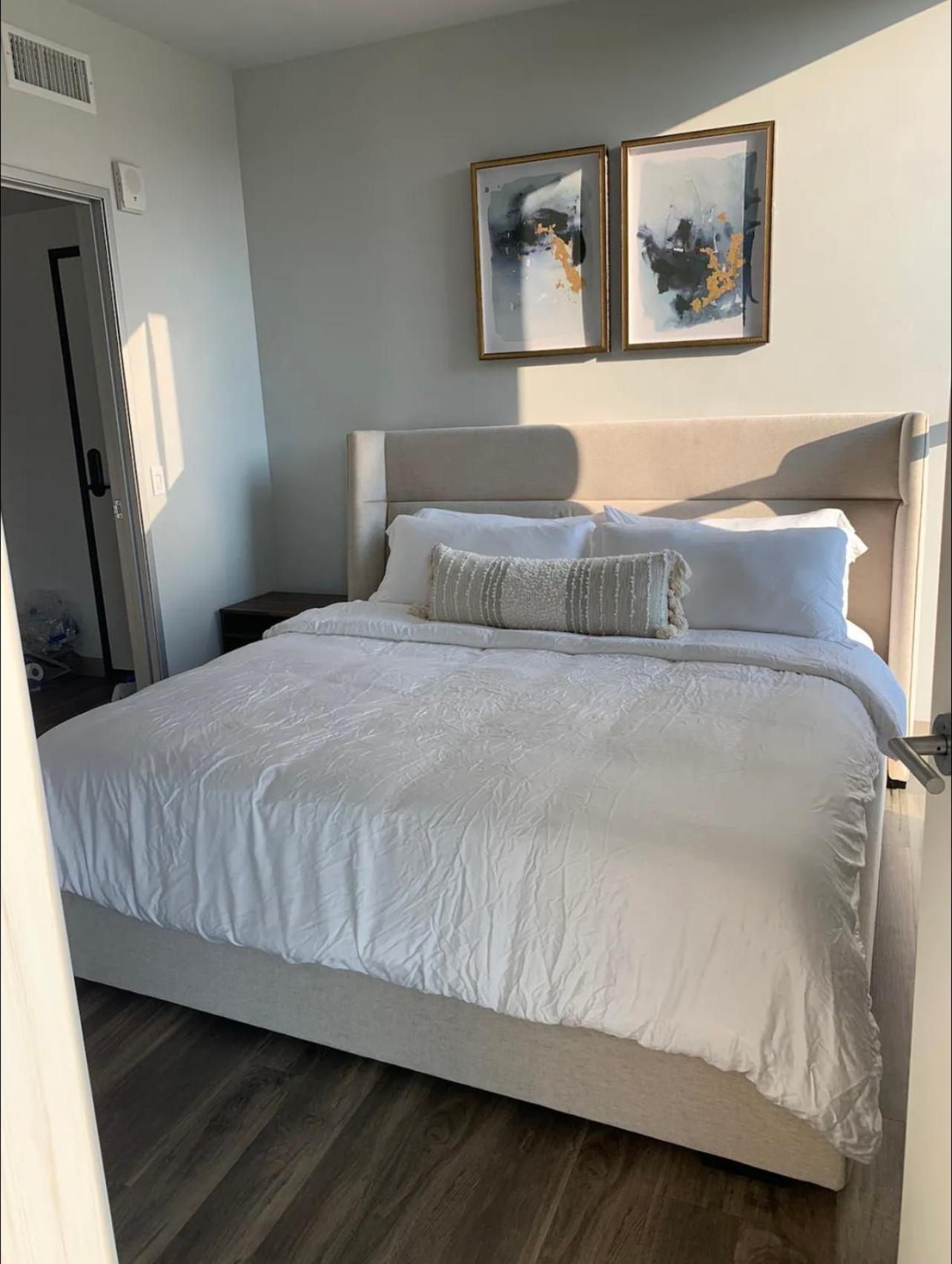 Apartment Modern 2-bedroom In Little Italy