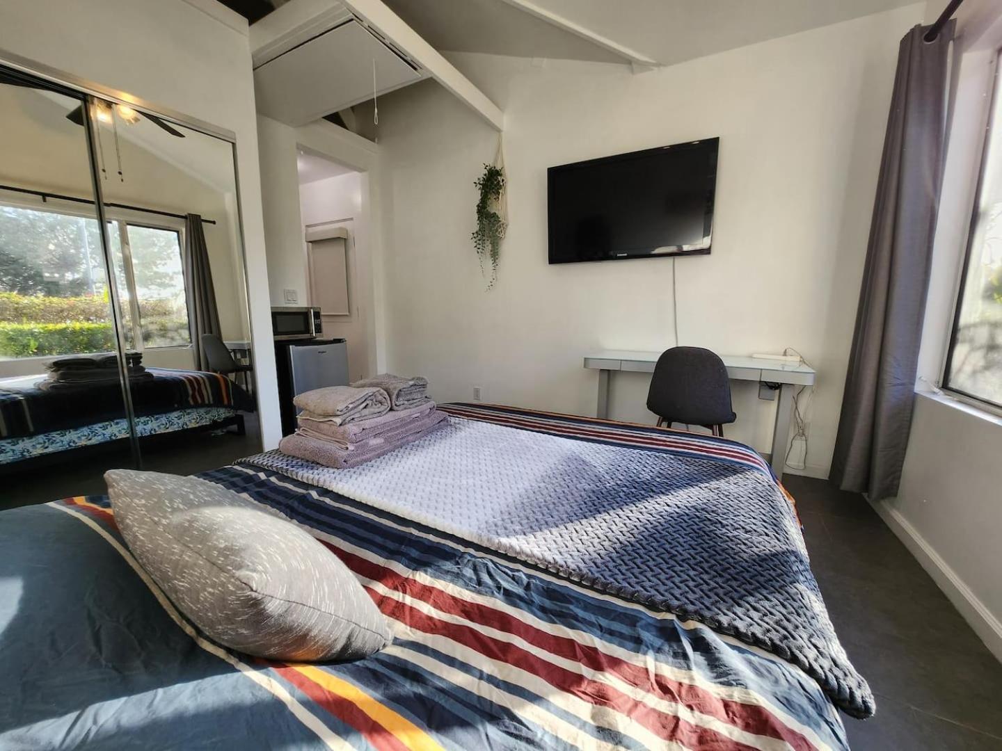 Private Room1 Own Bath Own Entry Shared Kitchen Walk To Ucsd *
