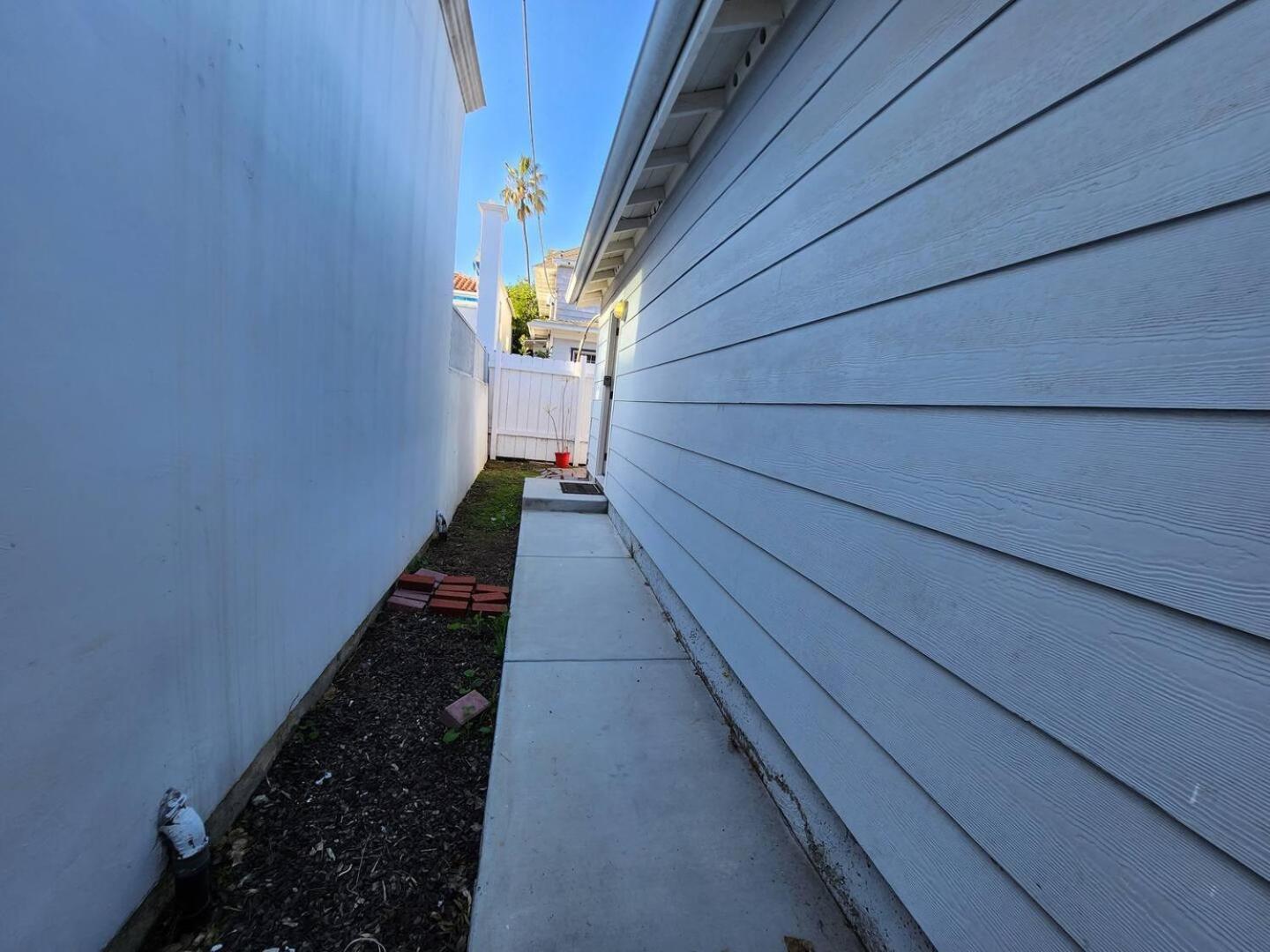 Guest house Huge Stand Alone In Heart Of La Jolla *