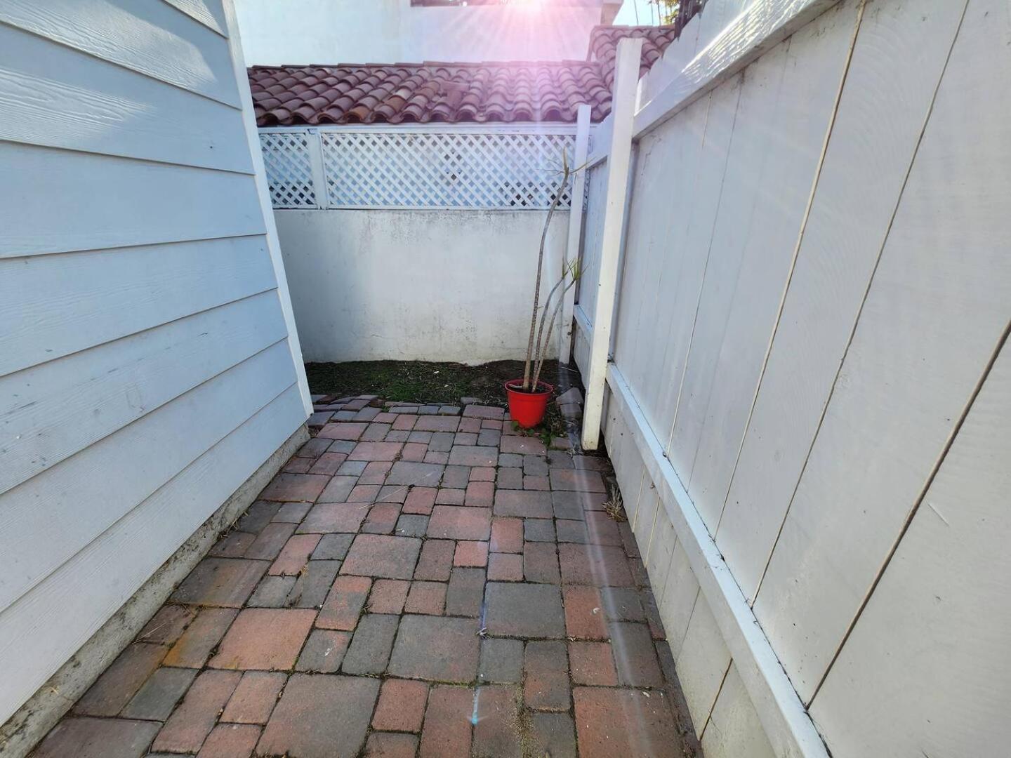 Huge Stand Alone In Heart Of La Jolla * San Diego