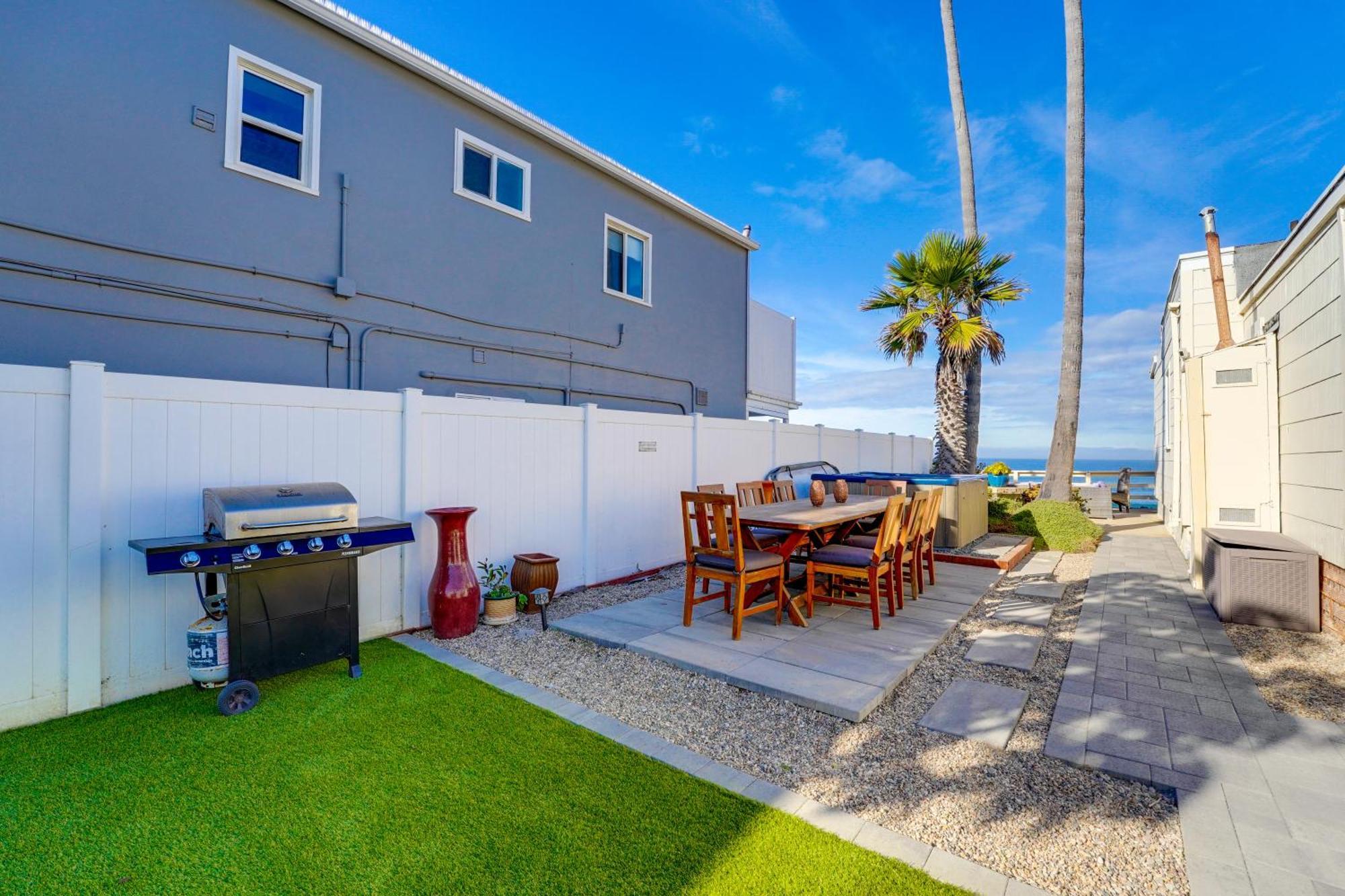 Holiday home Oceanfront Paradise - Spa, Pet-friendly, Fast Wifi, Parking & Dream Views *