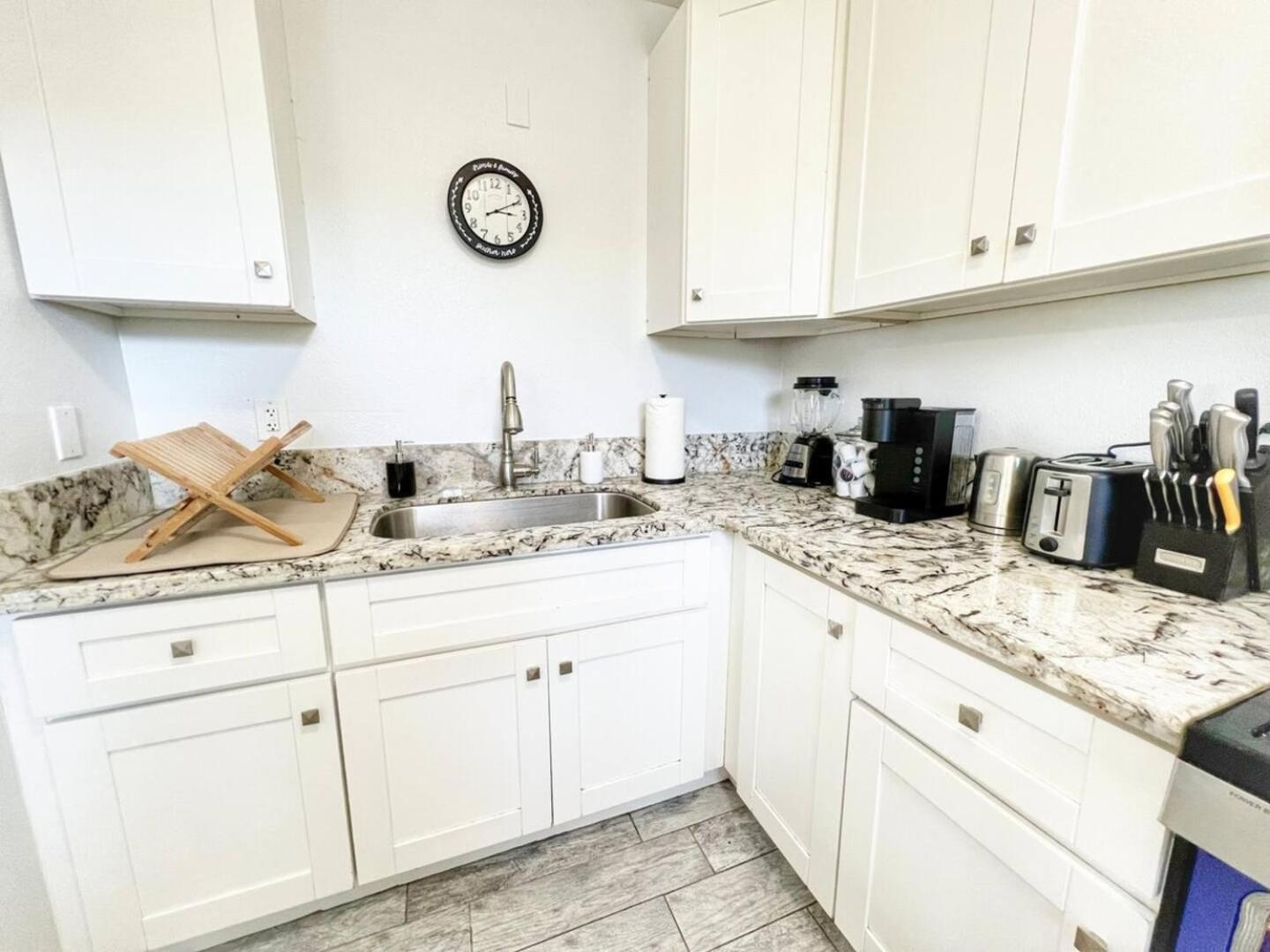 Charming Flat Near The * San Diego