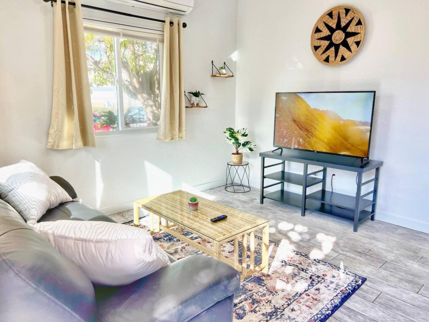 Charming Flat Near The Apartment *