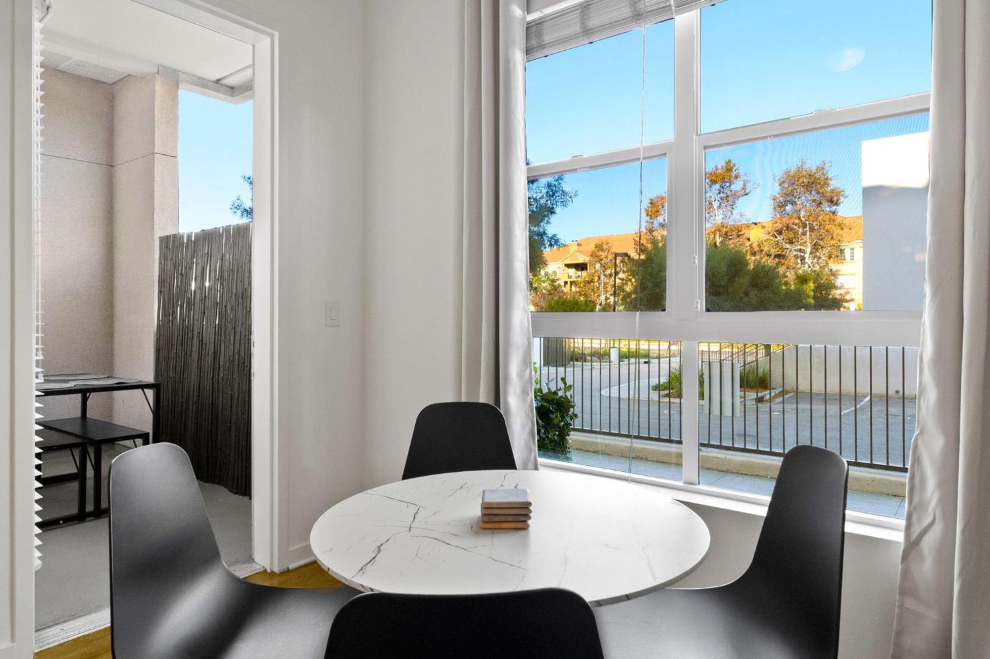 Pineapple Haven Apartment