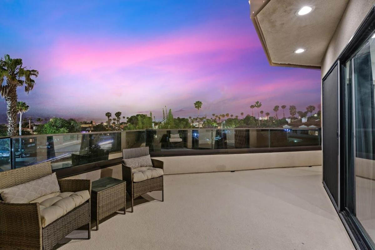 Holiday home Beachside Bliss- 3-story Sleeps 12 *