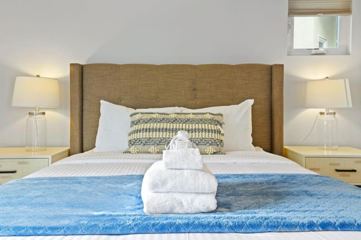 Holiday home Beachside Bliss- 3-story Sleeps 12 San Diego