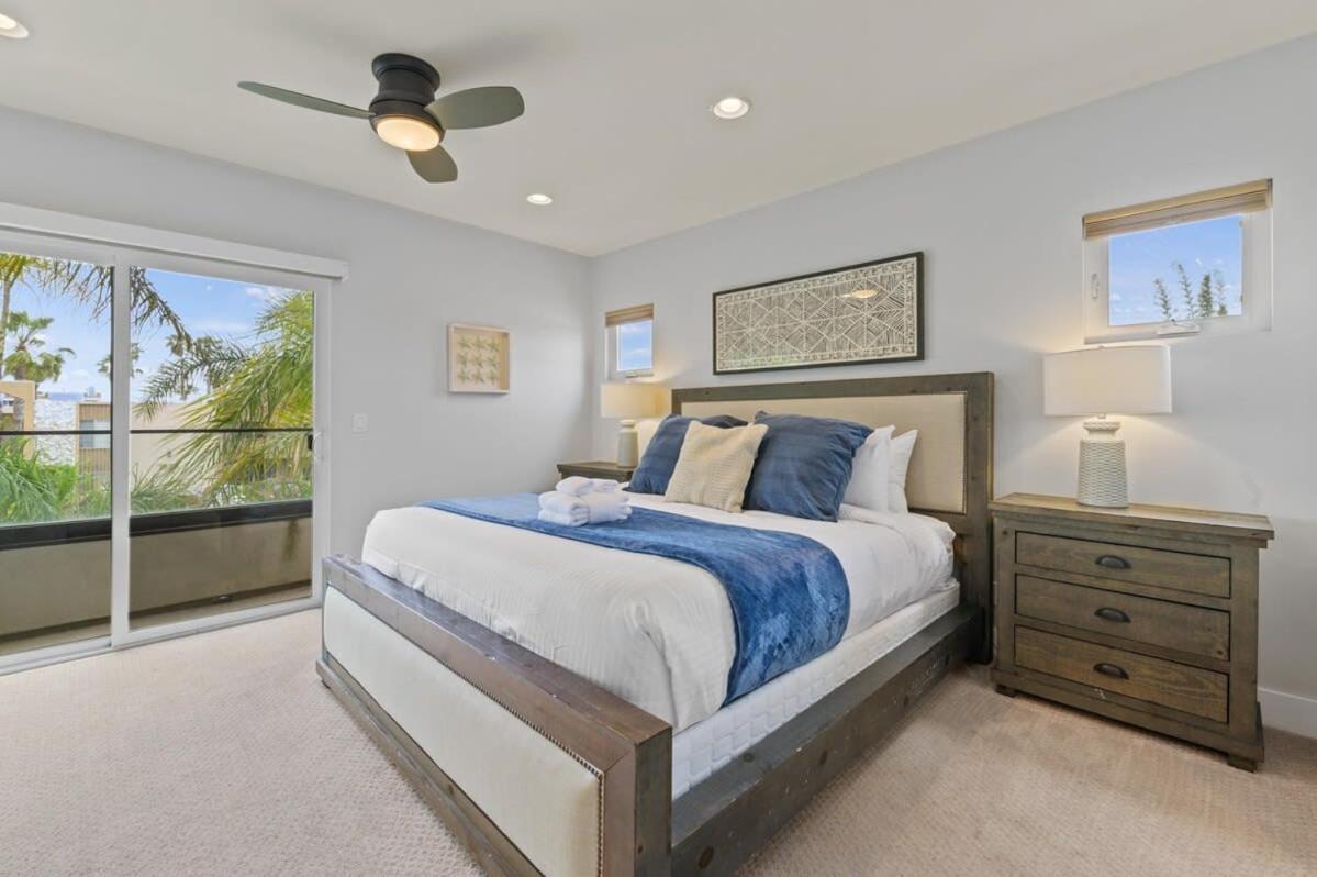 Holiday home Beachside Bliss- 3-story Sleeps 12 San Diego